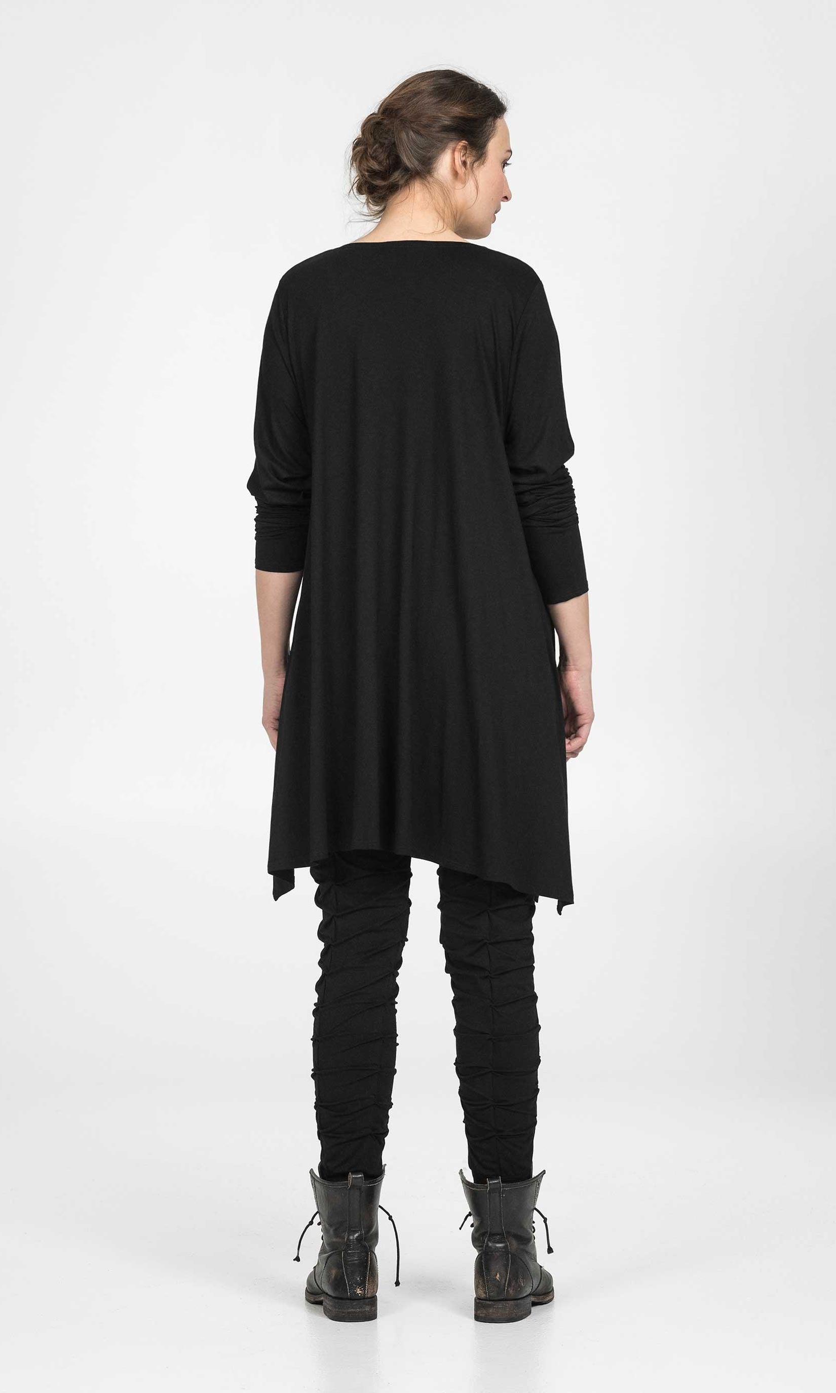 Viskostunika med lång ärm, oversize, svart - Olars Ulla