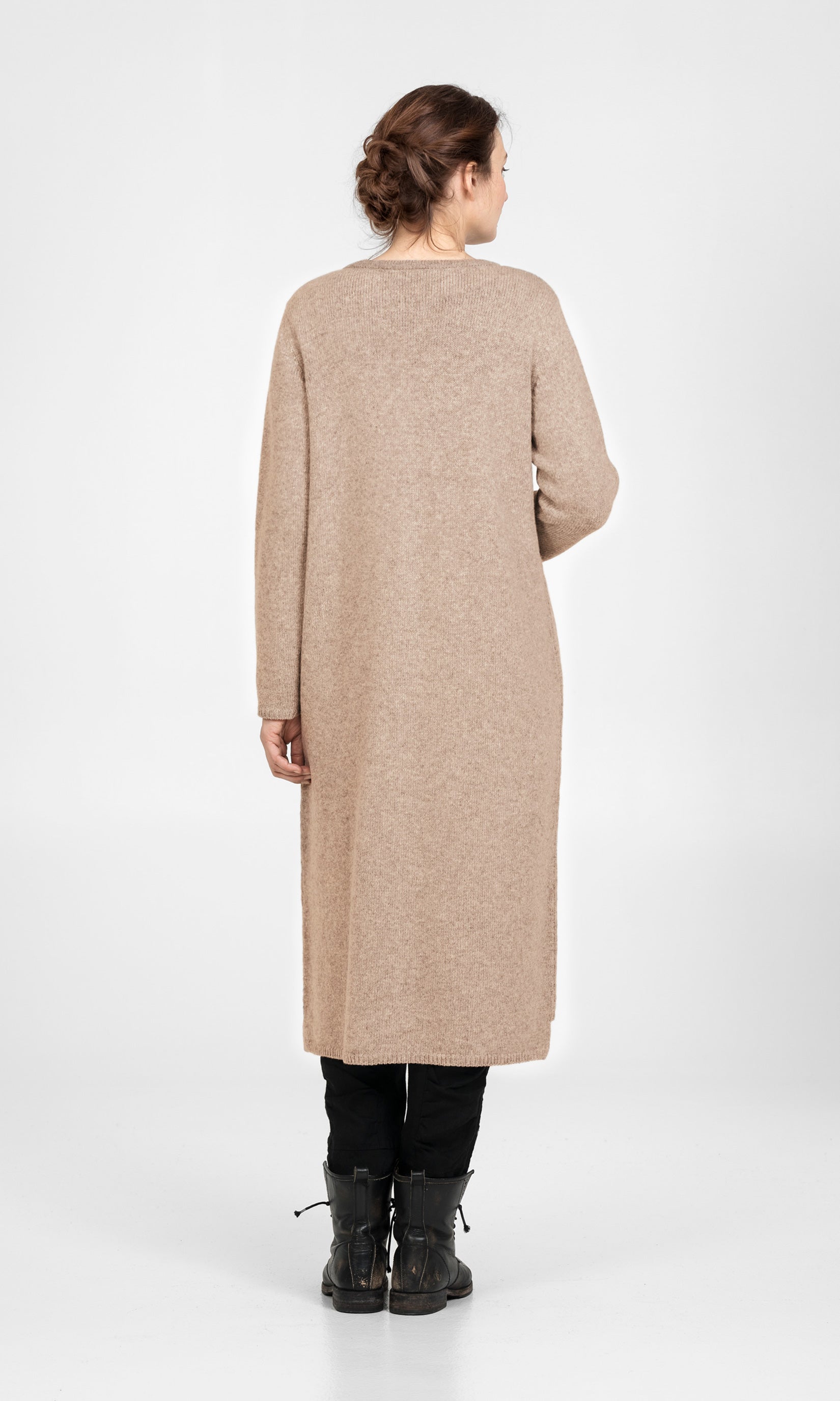 Lång cardigan i ull med hel knäppning, beige - Olars Ulla