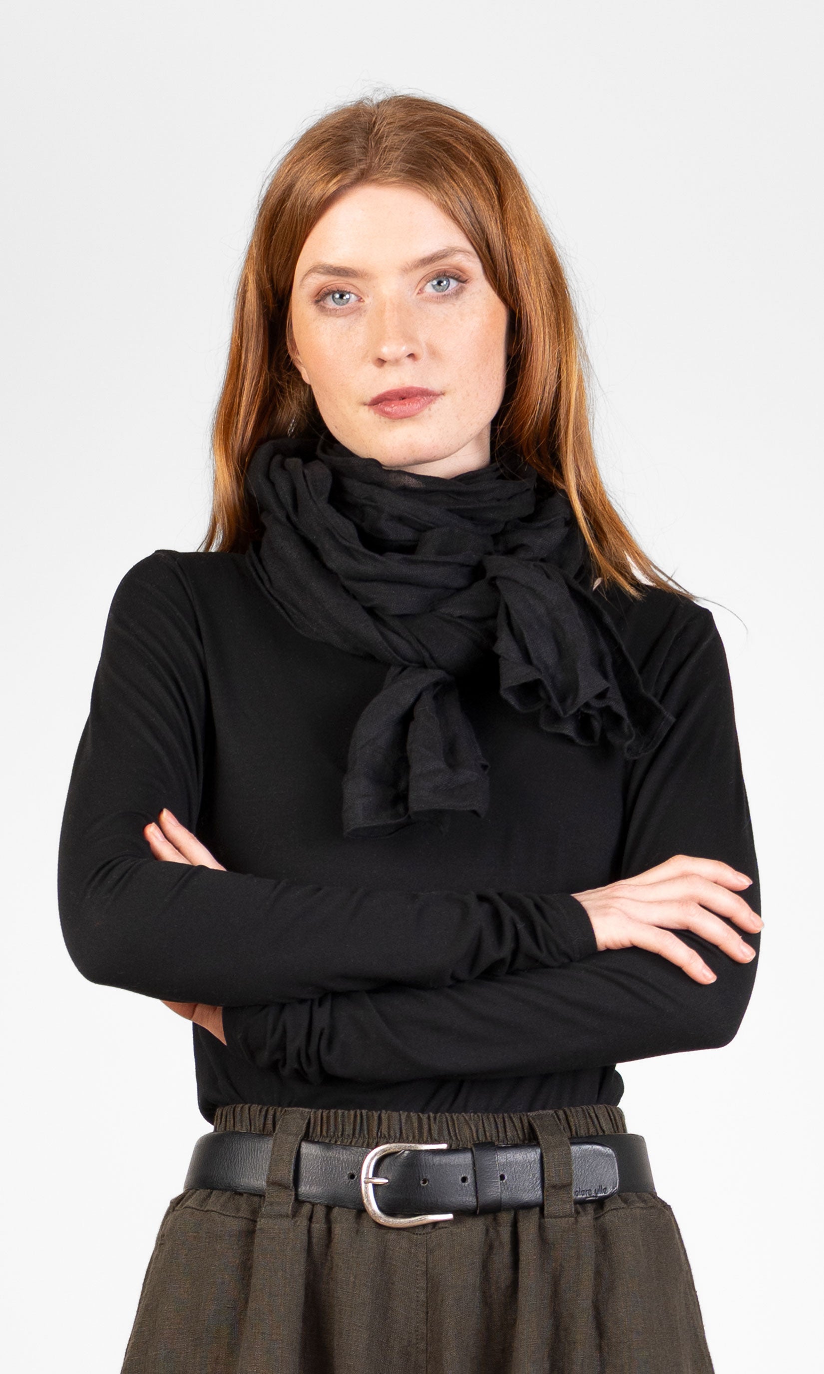 Linnescarf, rektangulär, svart - Olars Ulla