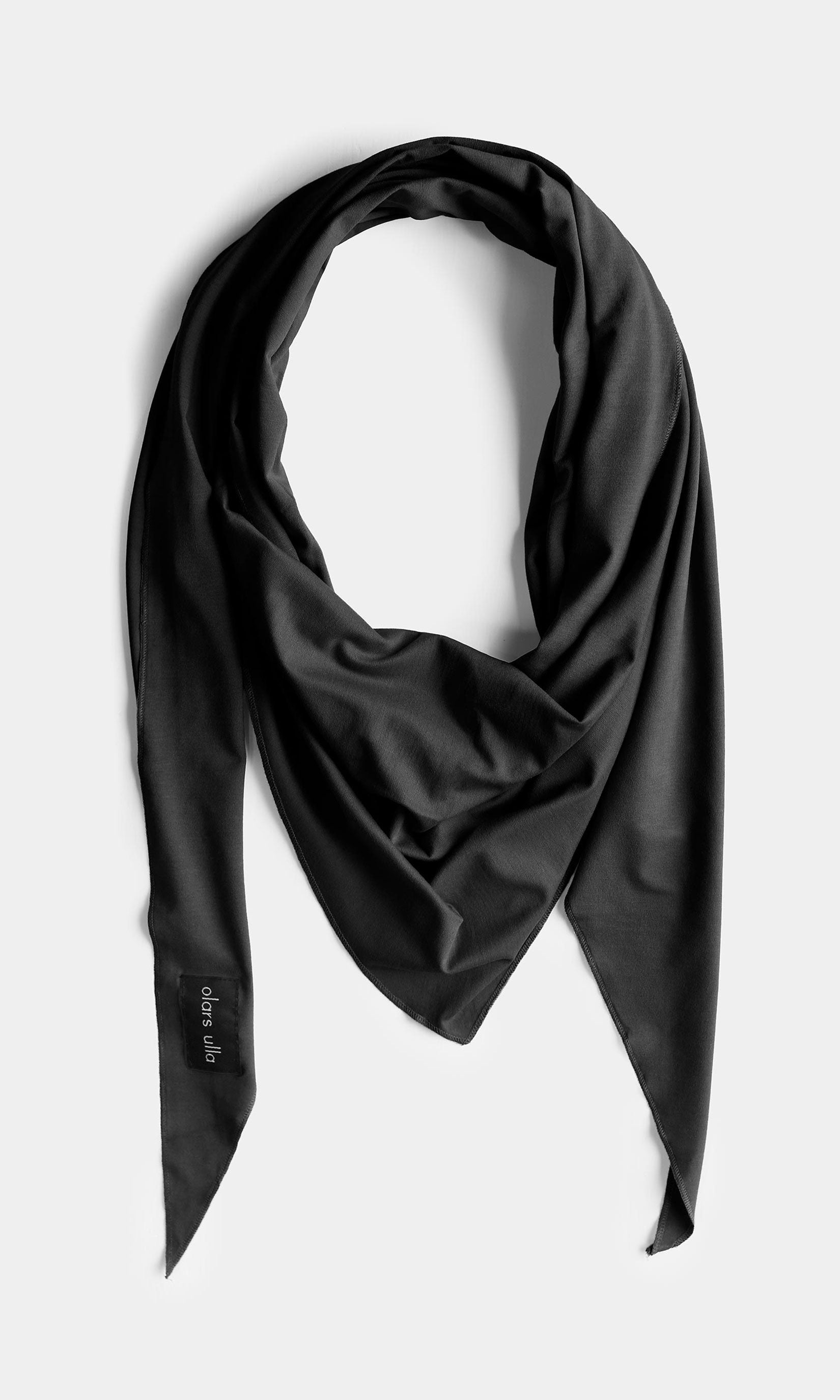 Scarf triangular i viskos, svart - Olars Ulla