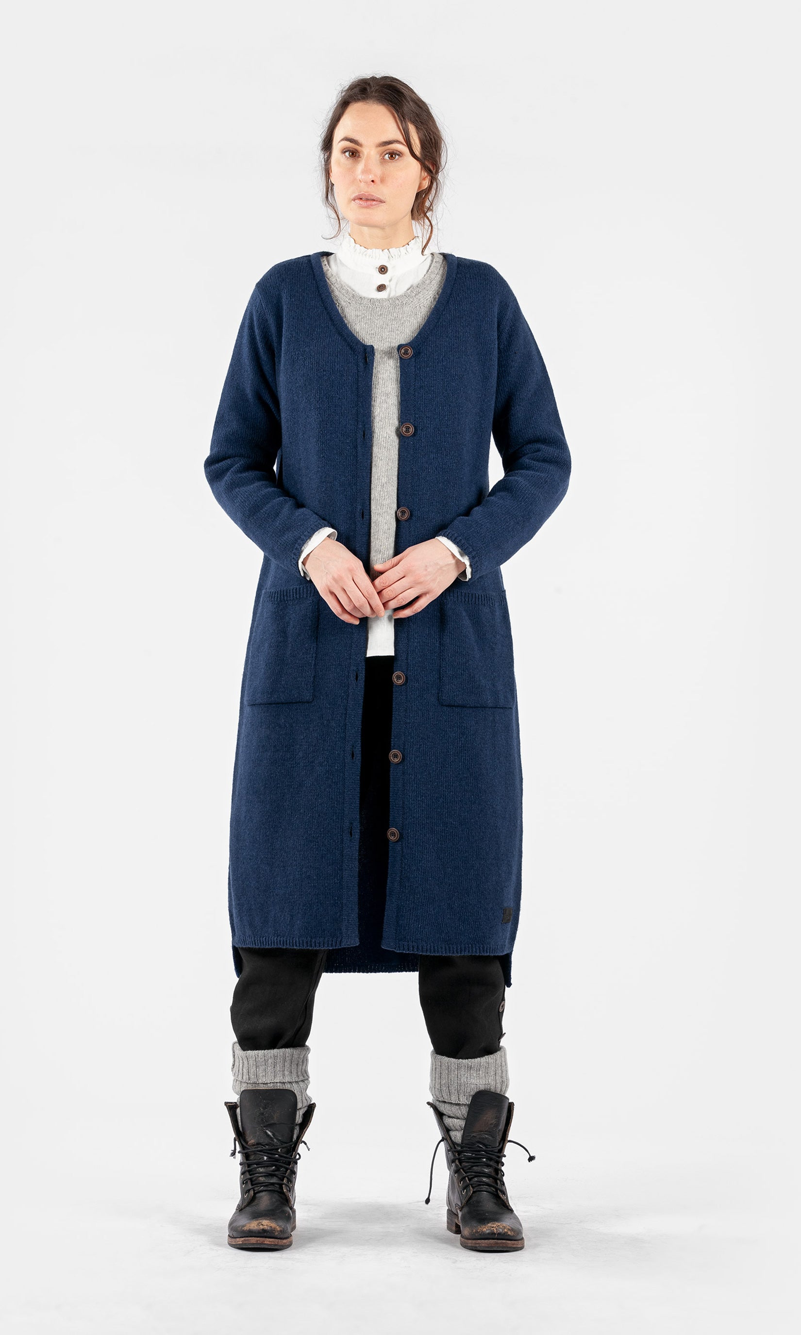 Lång cardigan i ull med hel knäppning, blå - Olars Ulla
