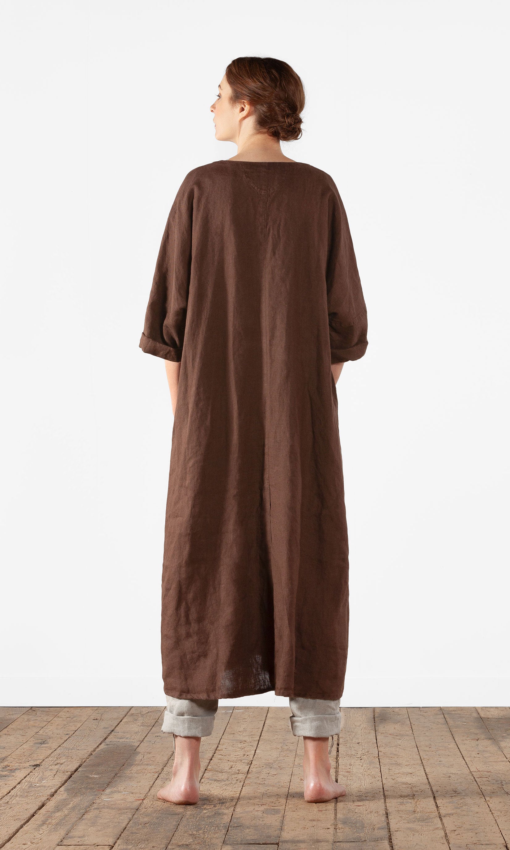 Kaftan i linne med knytning, brun - Olars Ulla